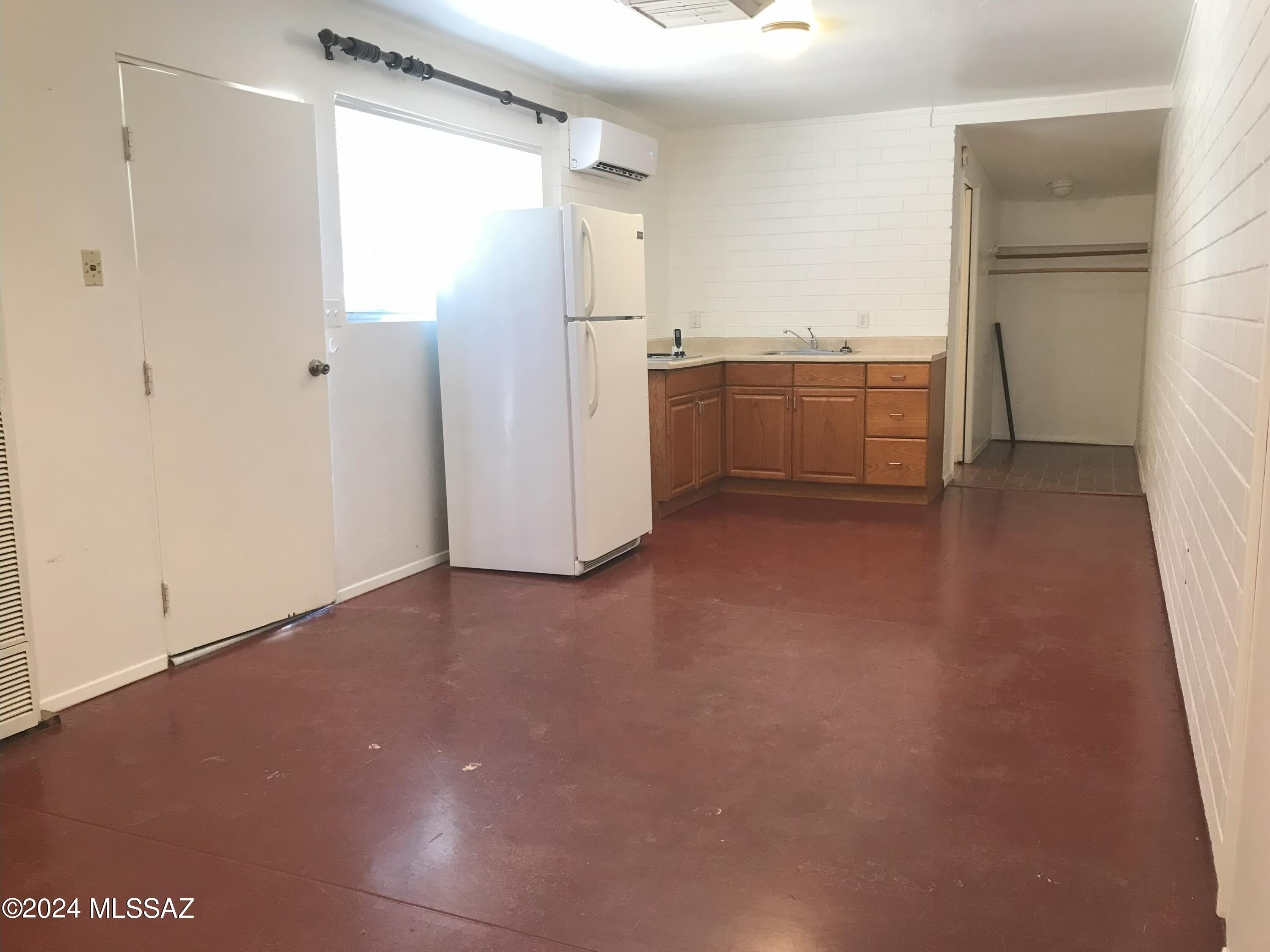 720 N Irving Circle – photo 4