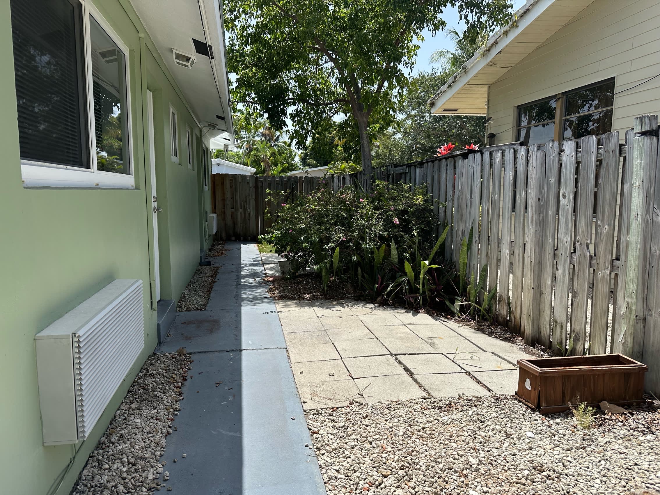 1324 Northeast 16Th Avenue 2 – photo 4