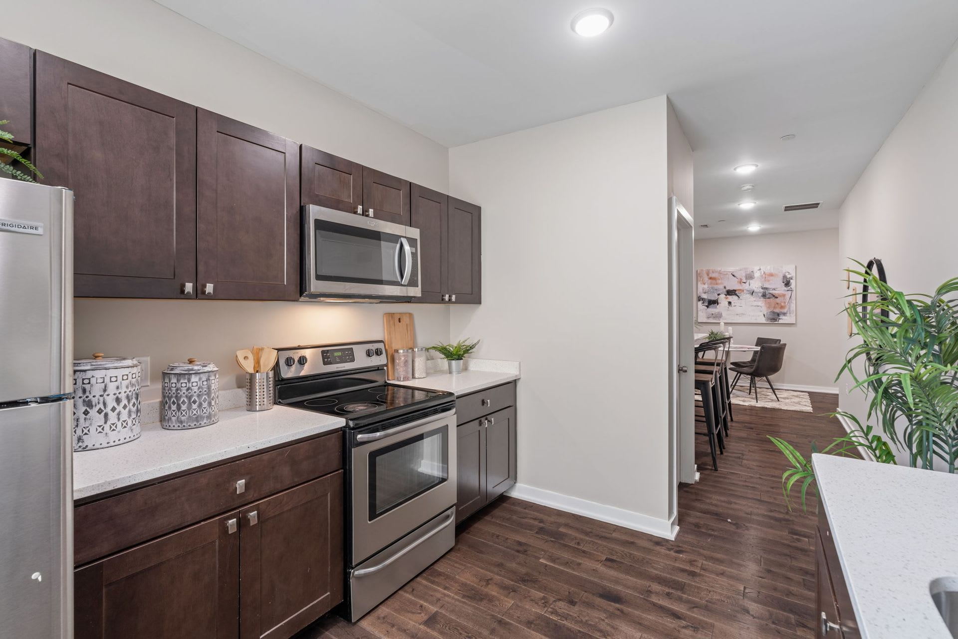 Temple Apartments – photo 1