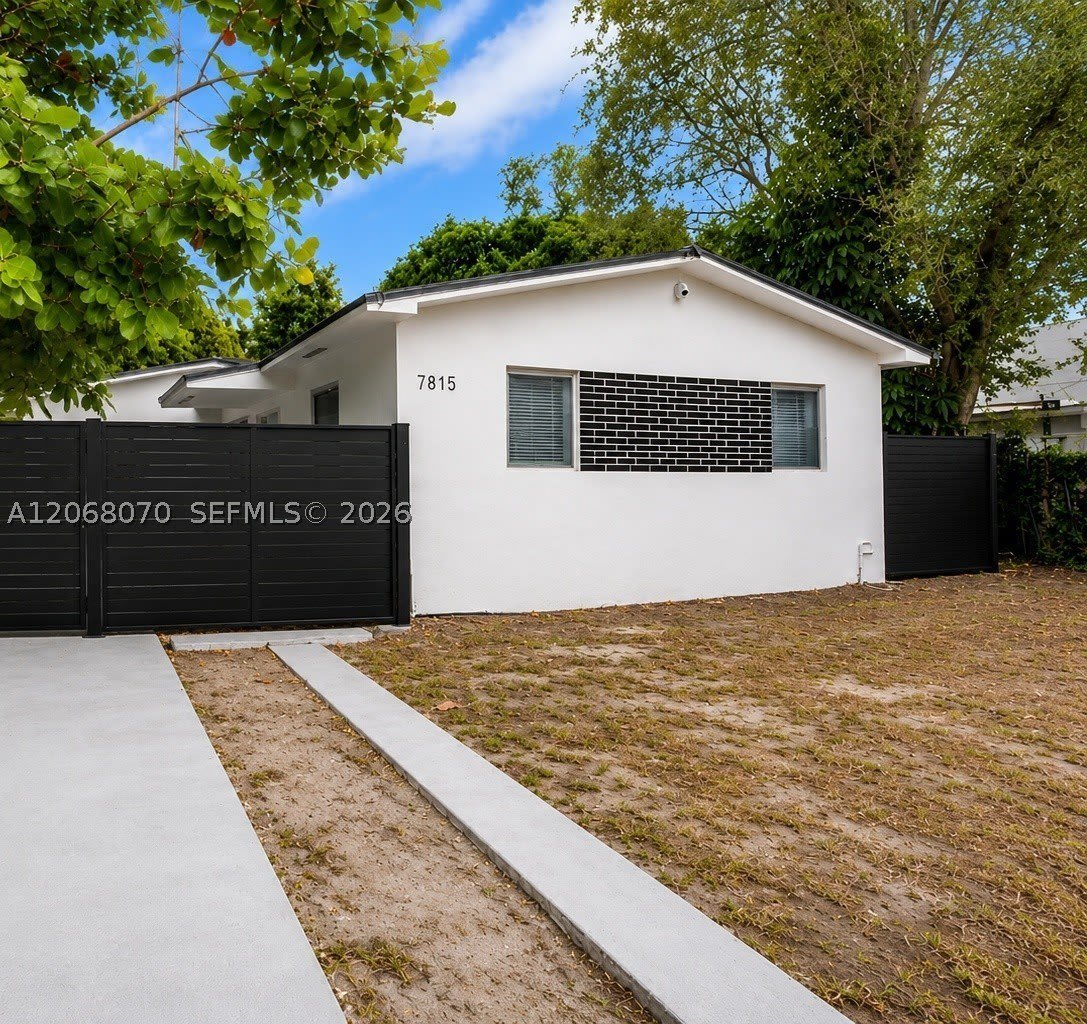 7815 NW 5th Ct – photo 2
