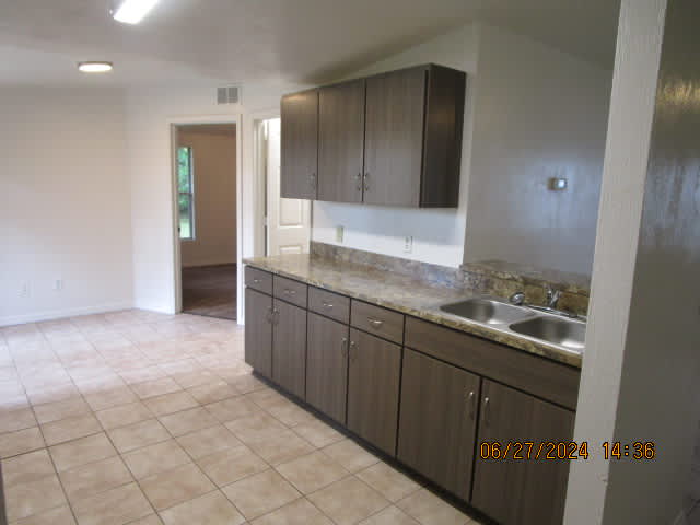 446 Elsie Ave – photo 5