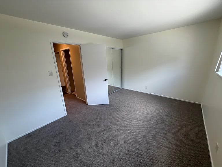 245 E Market St Apt 230 – photo 2