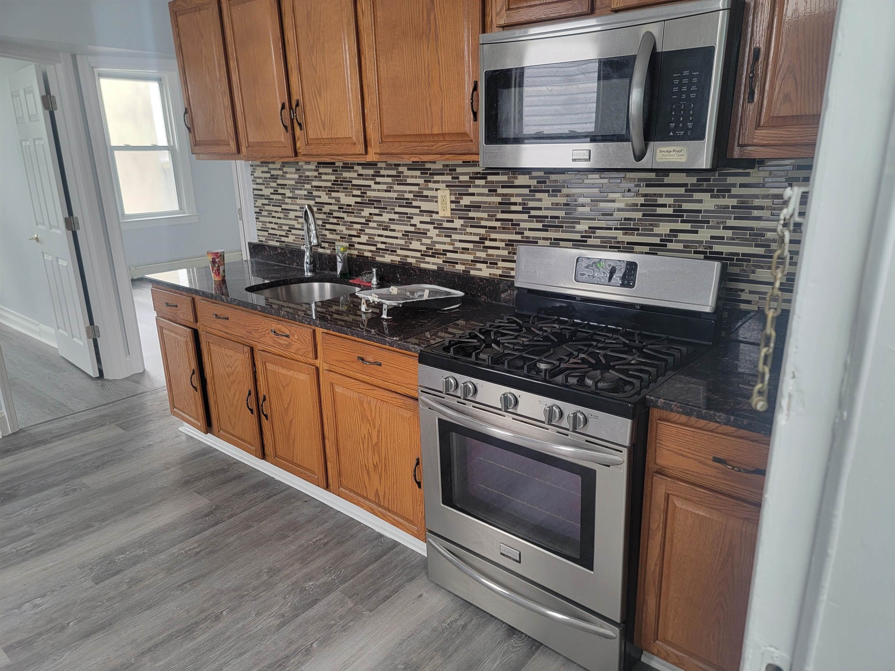 291 CATOR AVE – photo 4