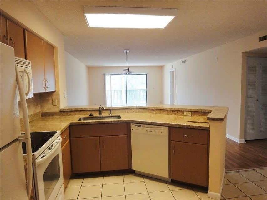 2213 Cypress Island Drive – photo 5