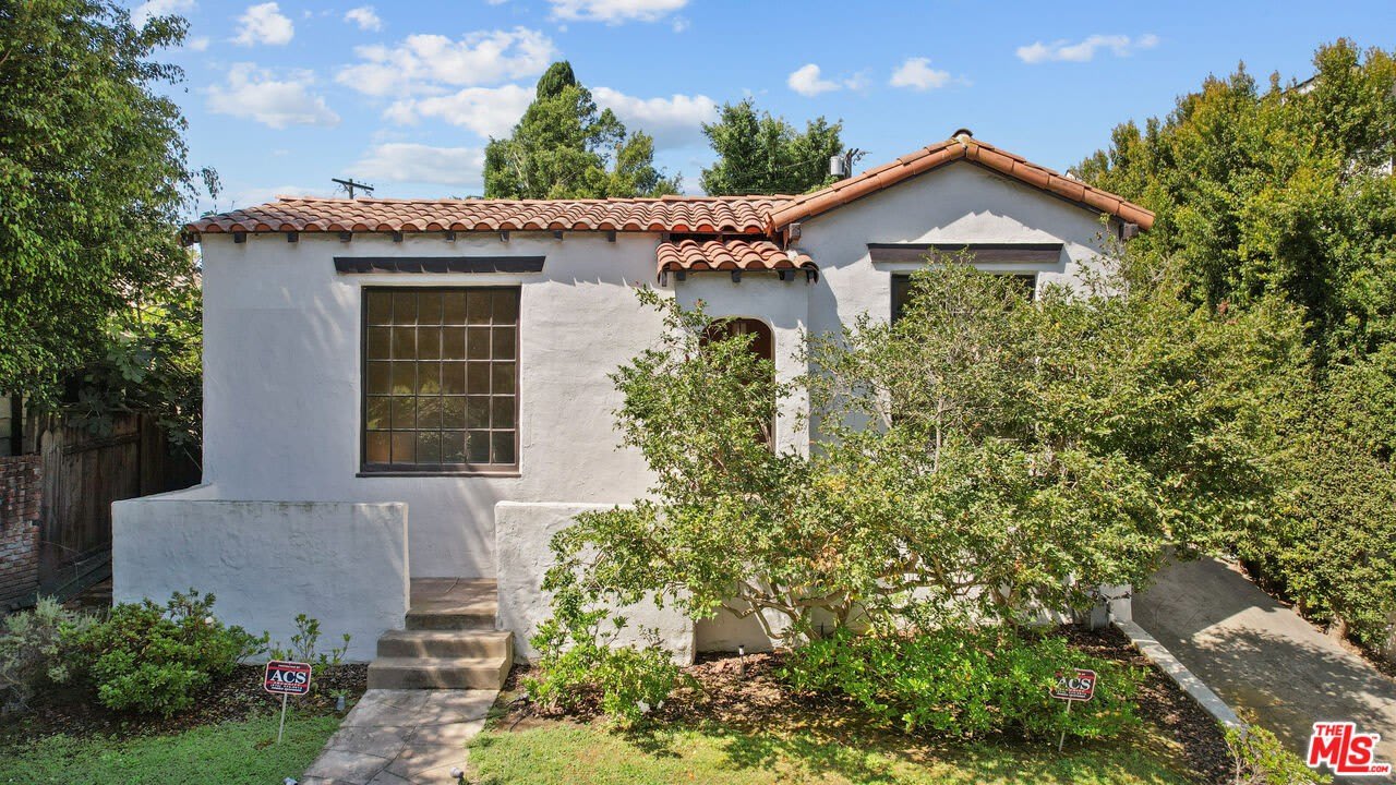 2569 Patricia Ave – photo 3