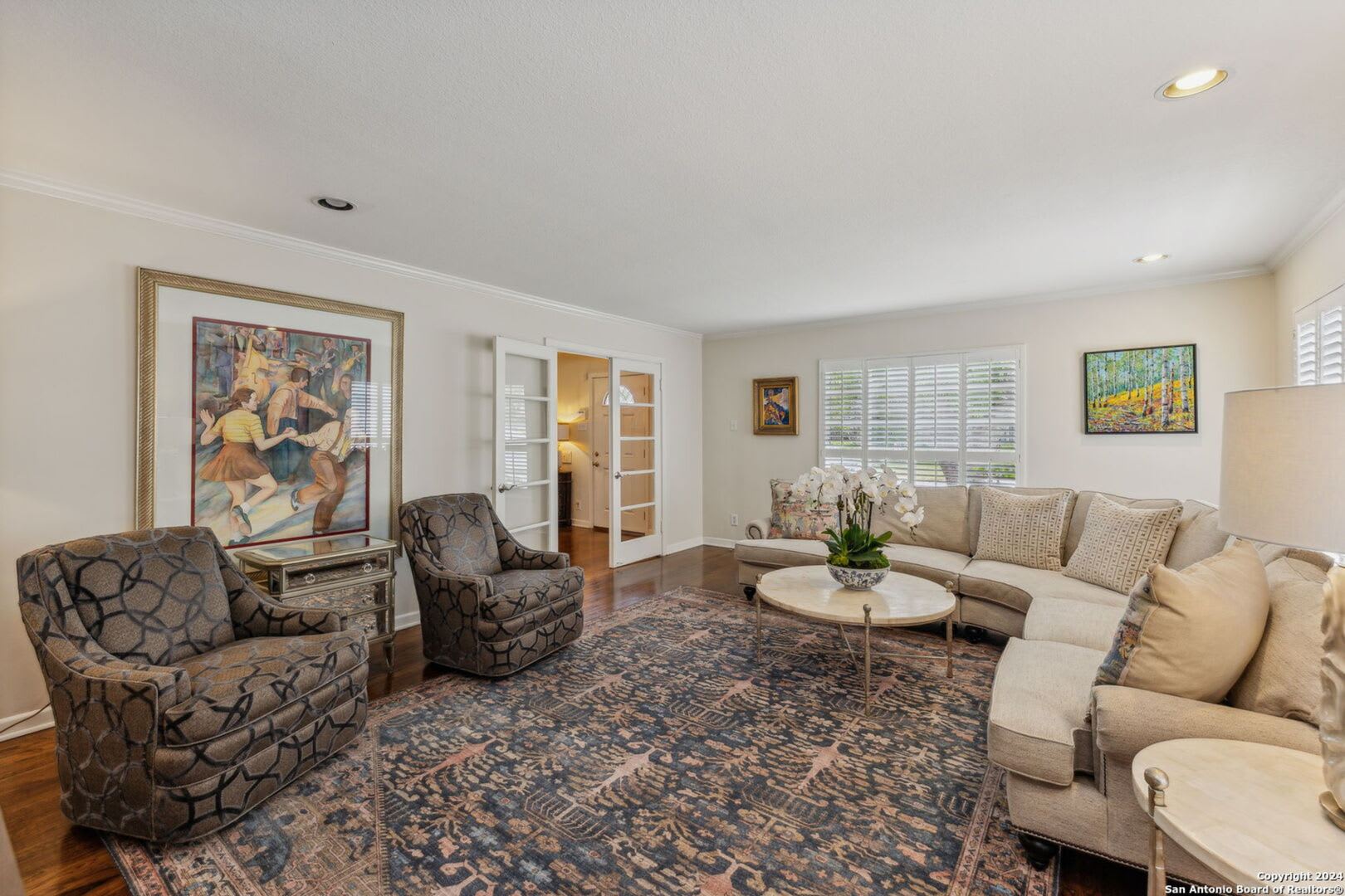 BEAUTIFUL 4-BEDROOM HOME IN TERRELL HILLS – photo 3