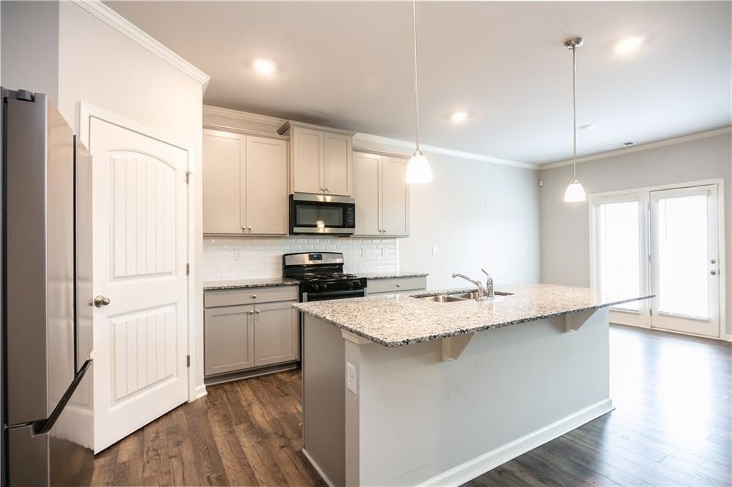 4377 Montberry Lane – photo 5