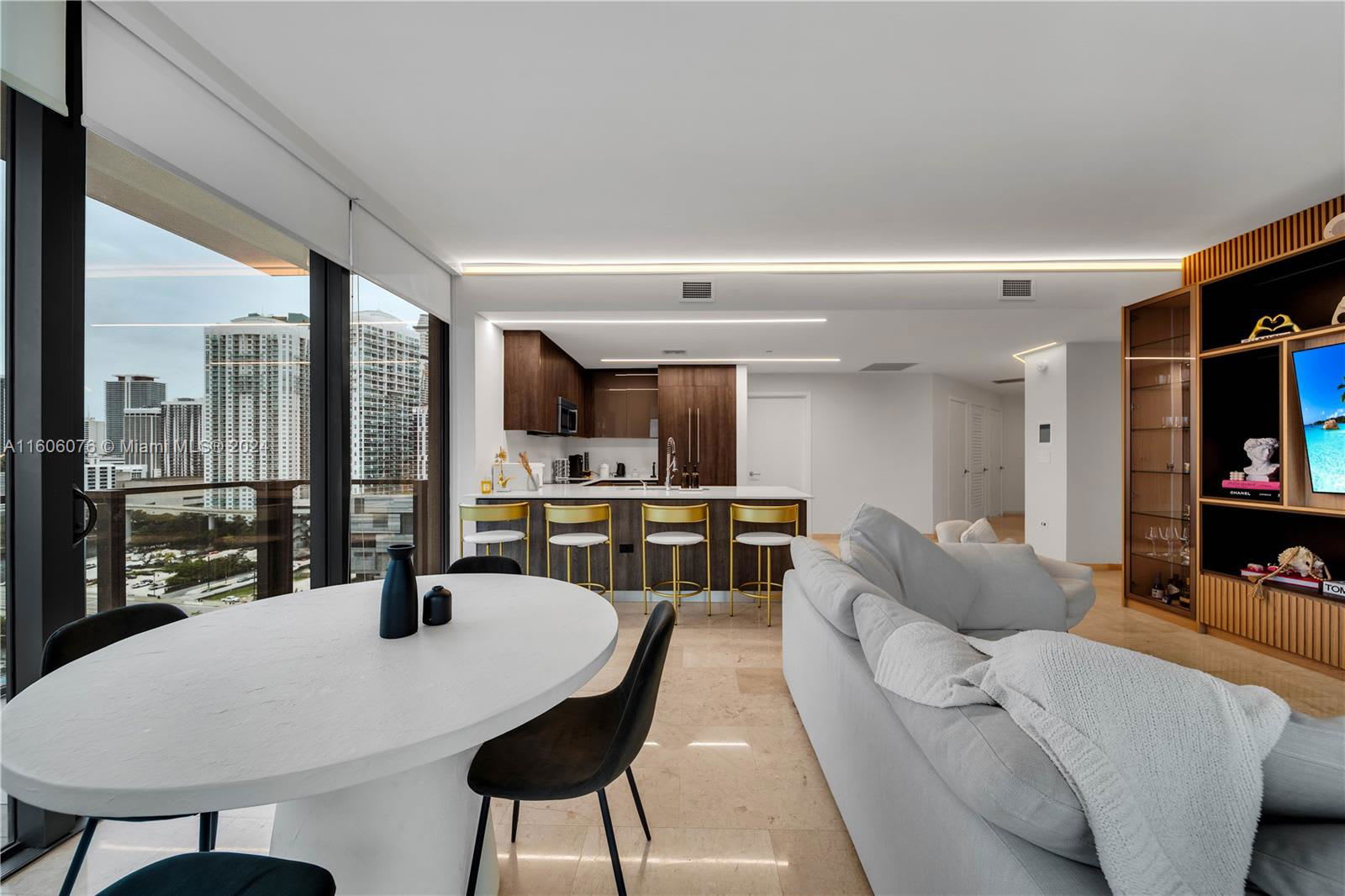 88 Southwest 7th Street – photo 5