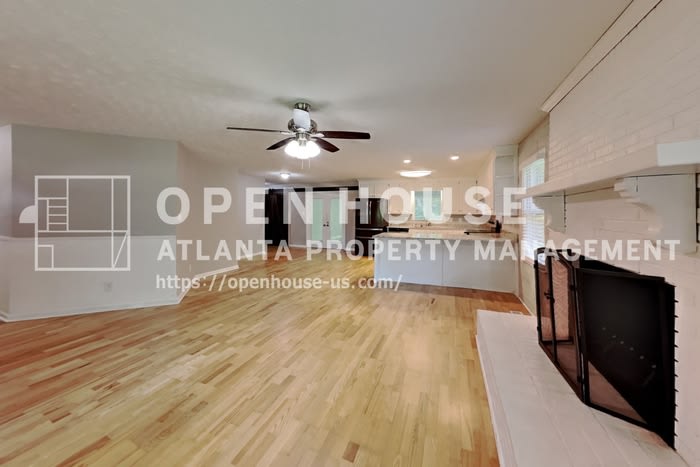 2330 Hinton Road – photo 4
