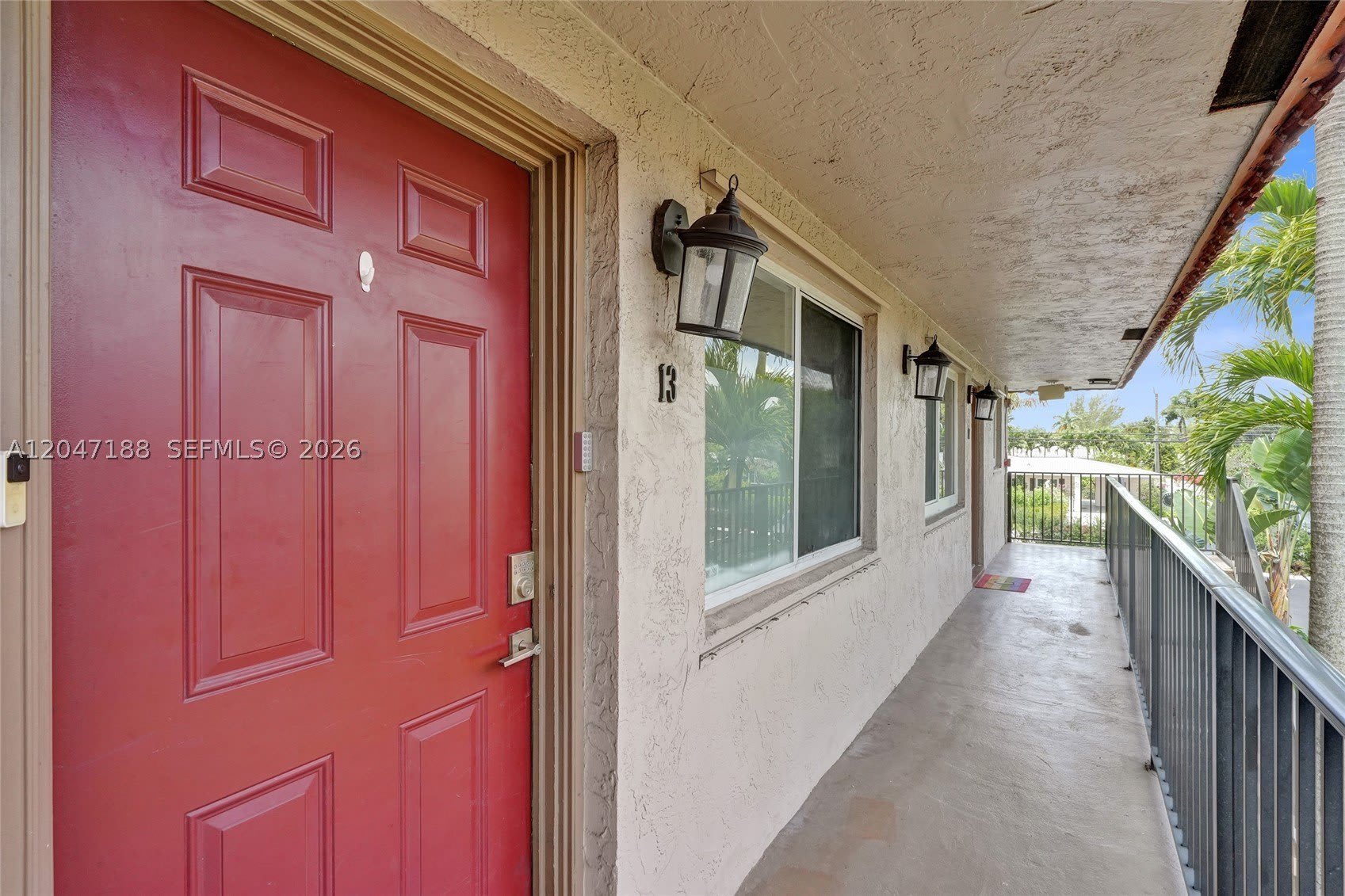 3050 NE 5th Ter – photo 3