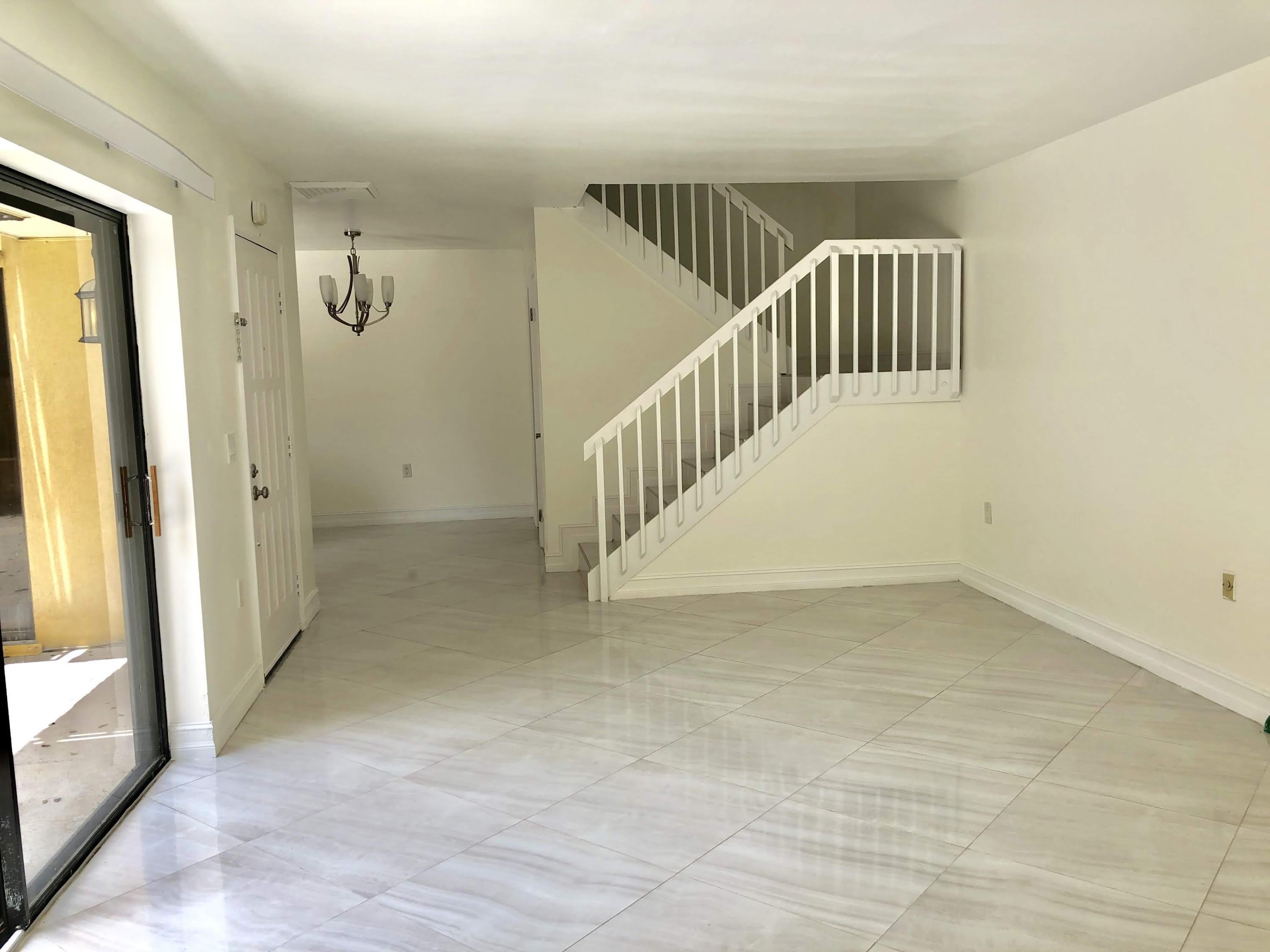 910 9th Way – photo 4