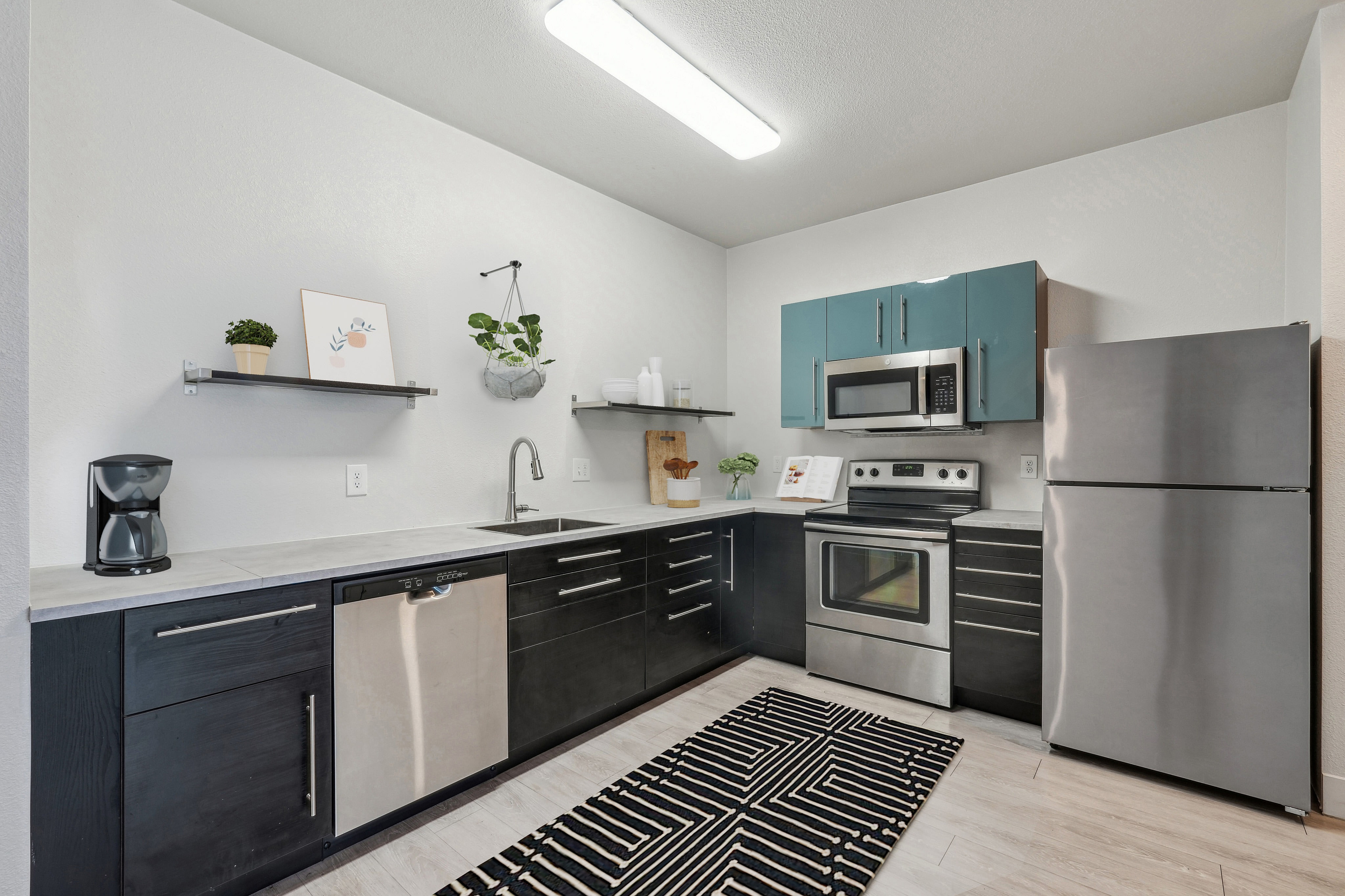 Red Table Apartments – photo 3