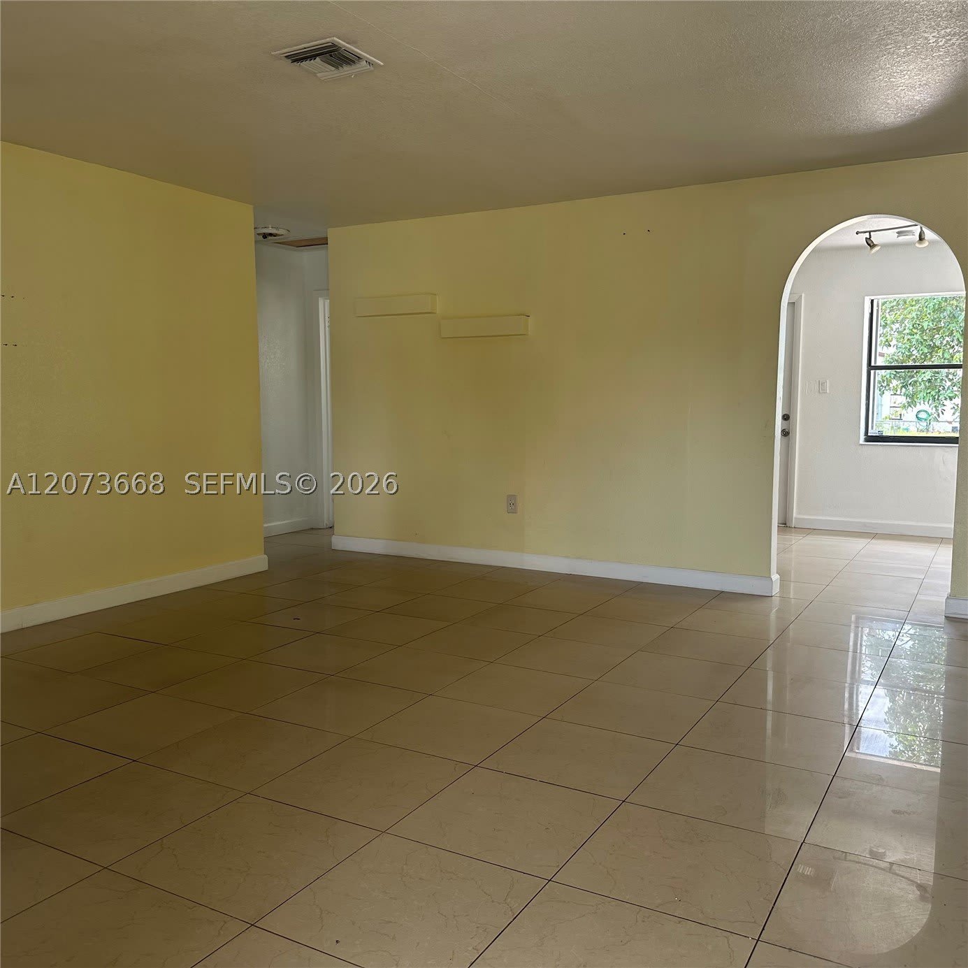 6432 Flagler St – photo 4