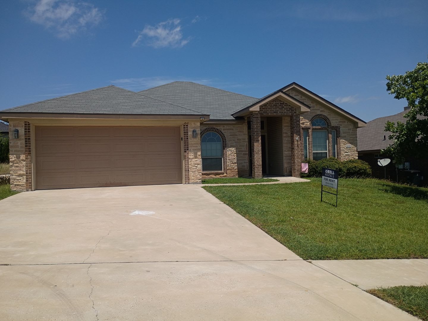 Back To School Rent Special 250 Gift Card Available Now – photo 1