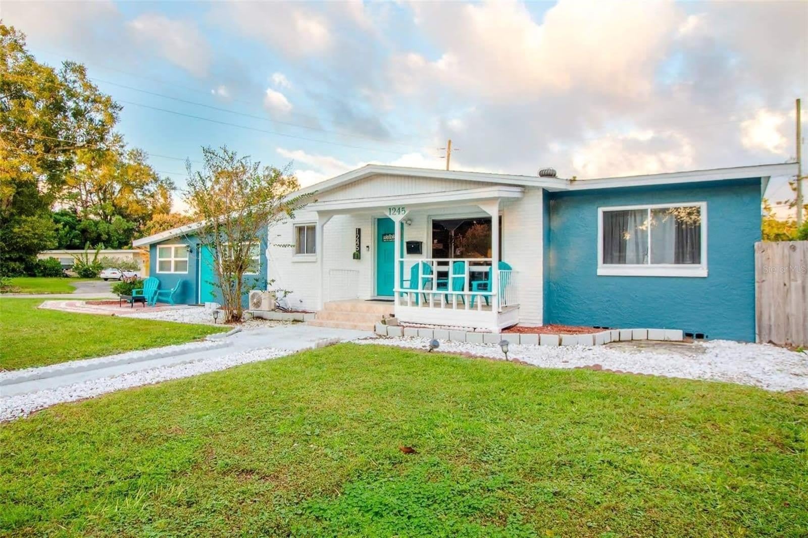1245 Catalpa Ln – photo 1