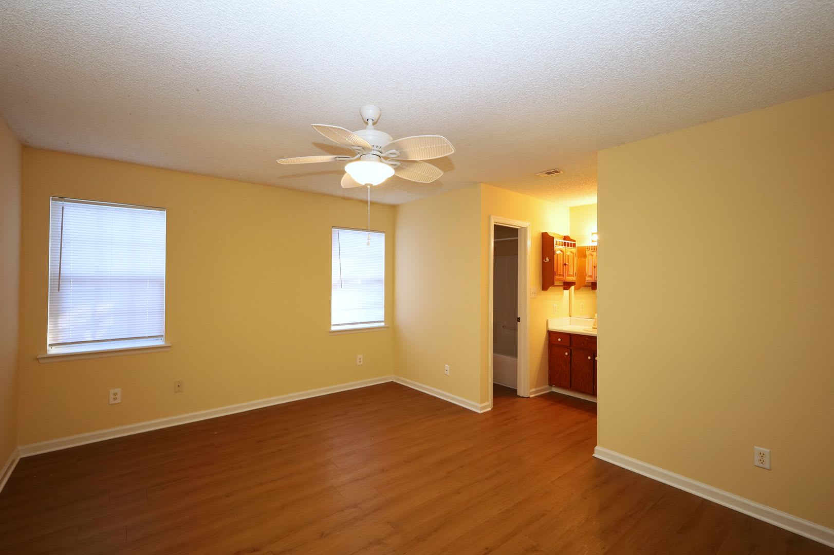 1727 Largo Circle – photo 4