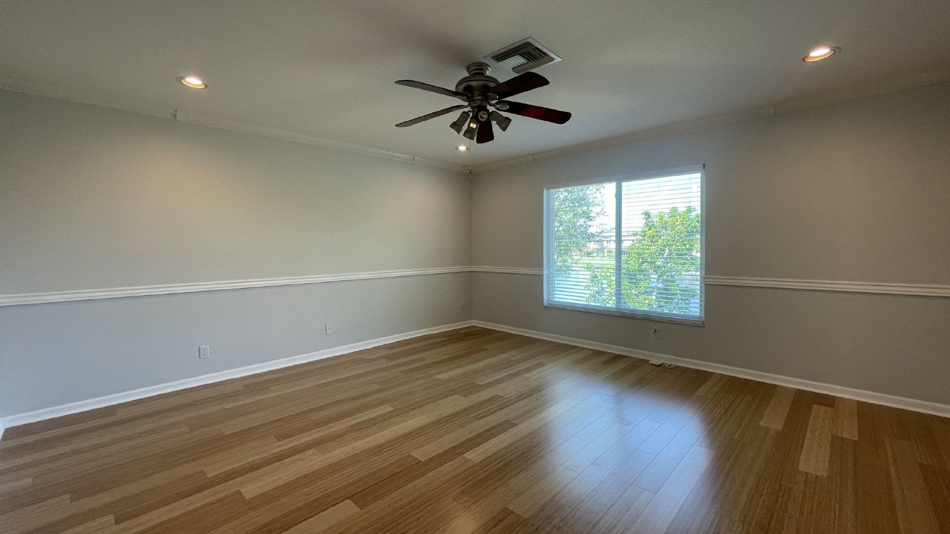 Beautiful 4Br Waterfront Home In Lakes Of Laguna – photo 3