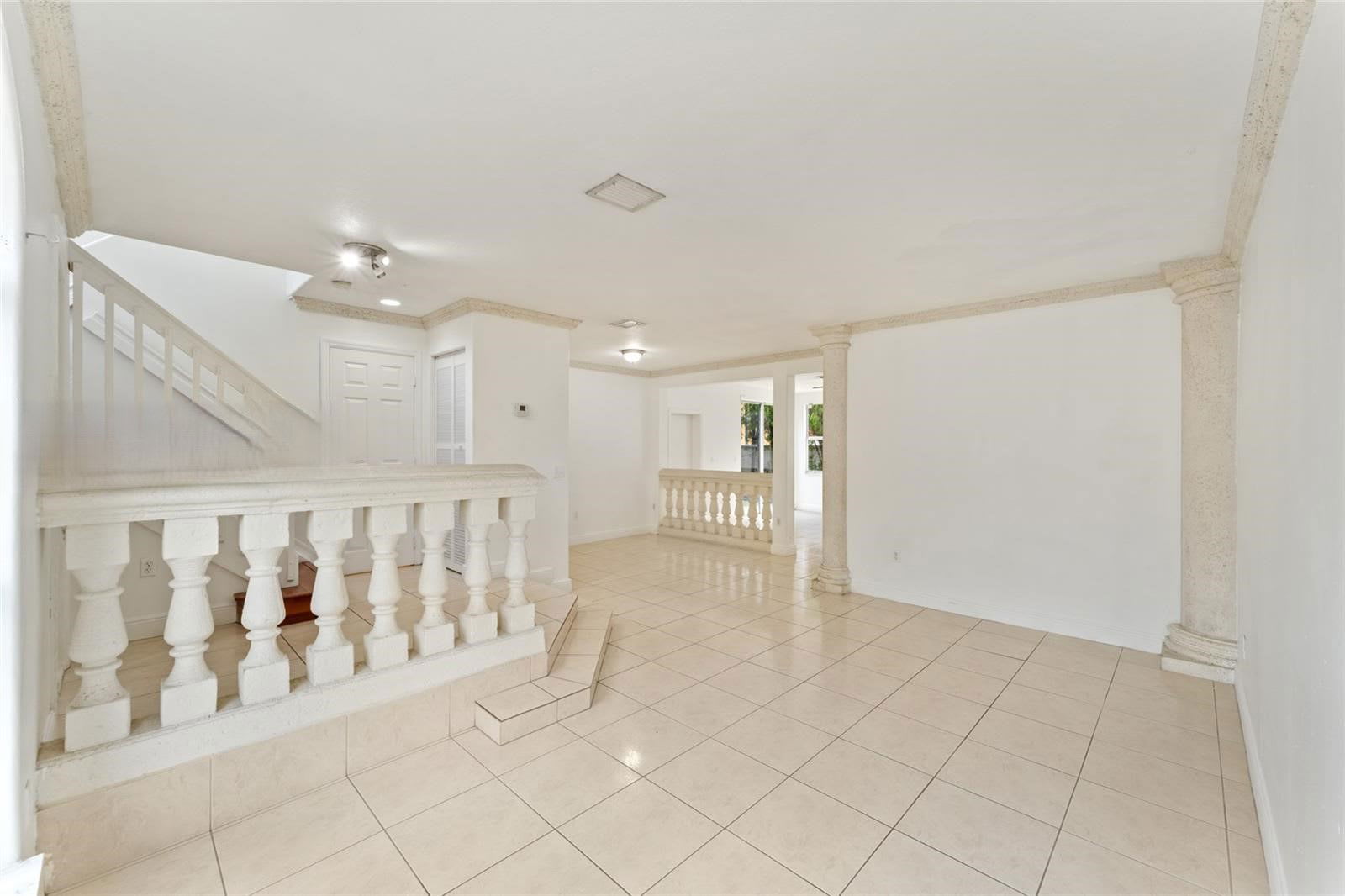 10819 Northwest 51st Lane – photo 2