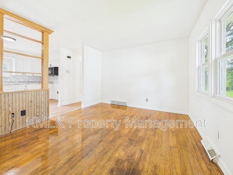 1624 Merrill Ave – photo 3