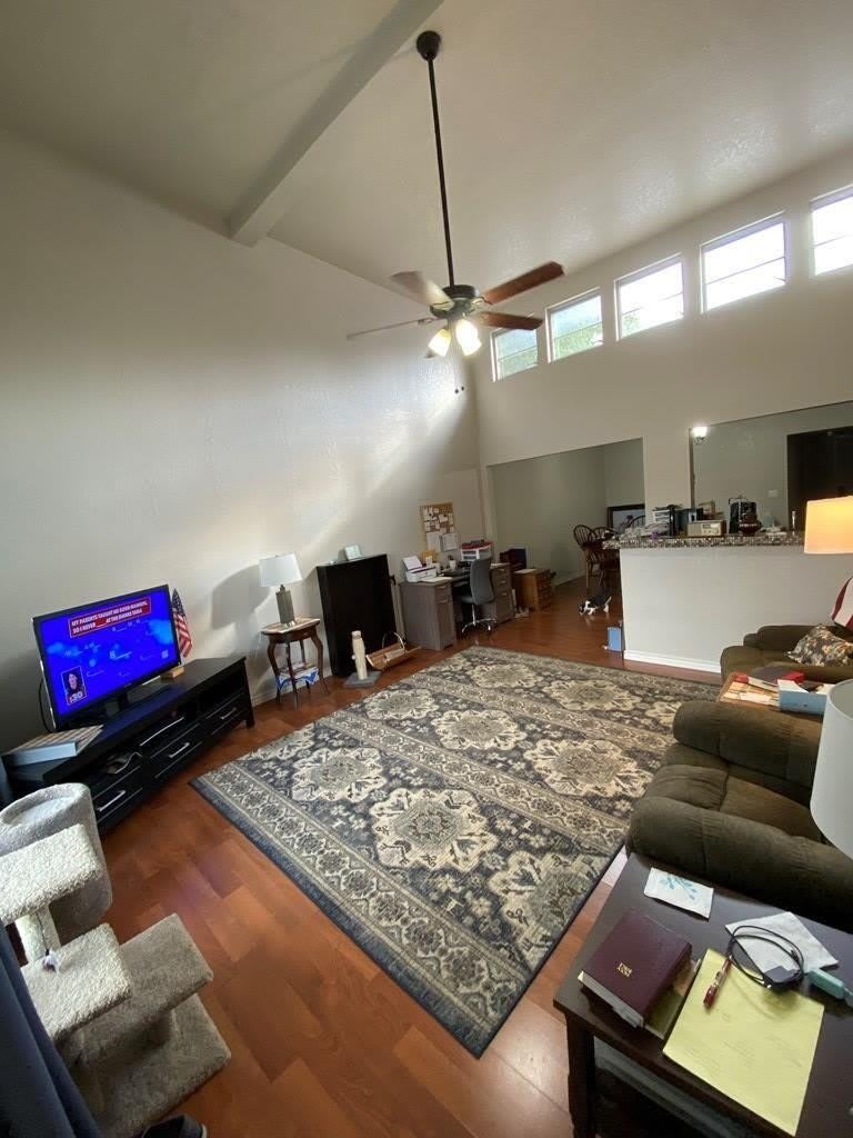 516 Peterson Dr – photo 5