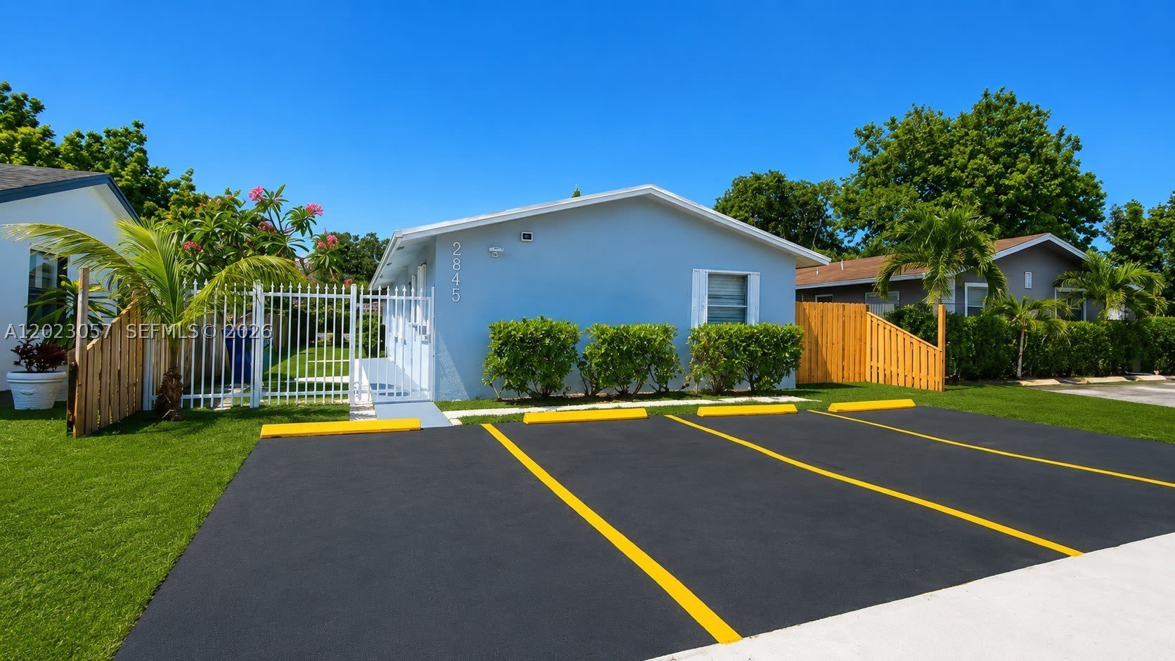 2845 NW 13th Ct – photo 2