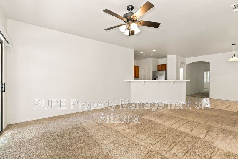1136 E Nickleback St – photo 4