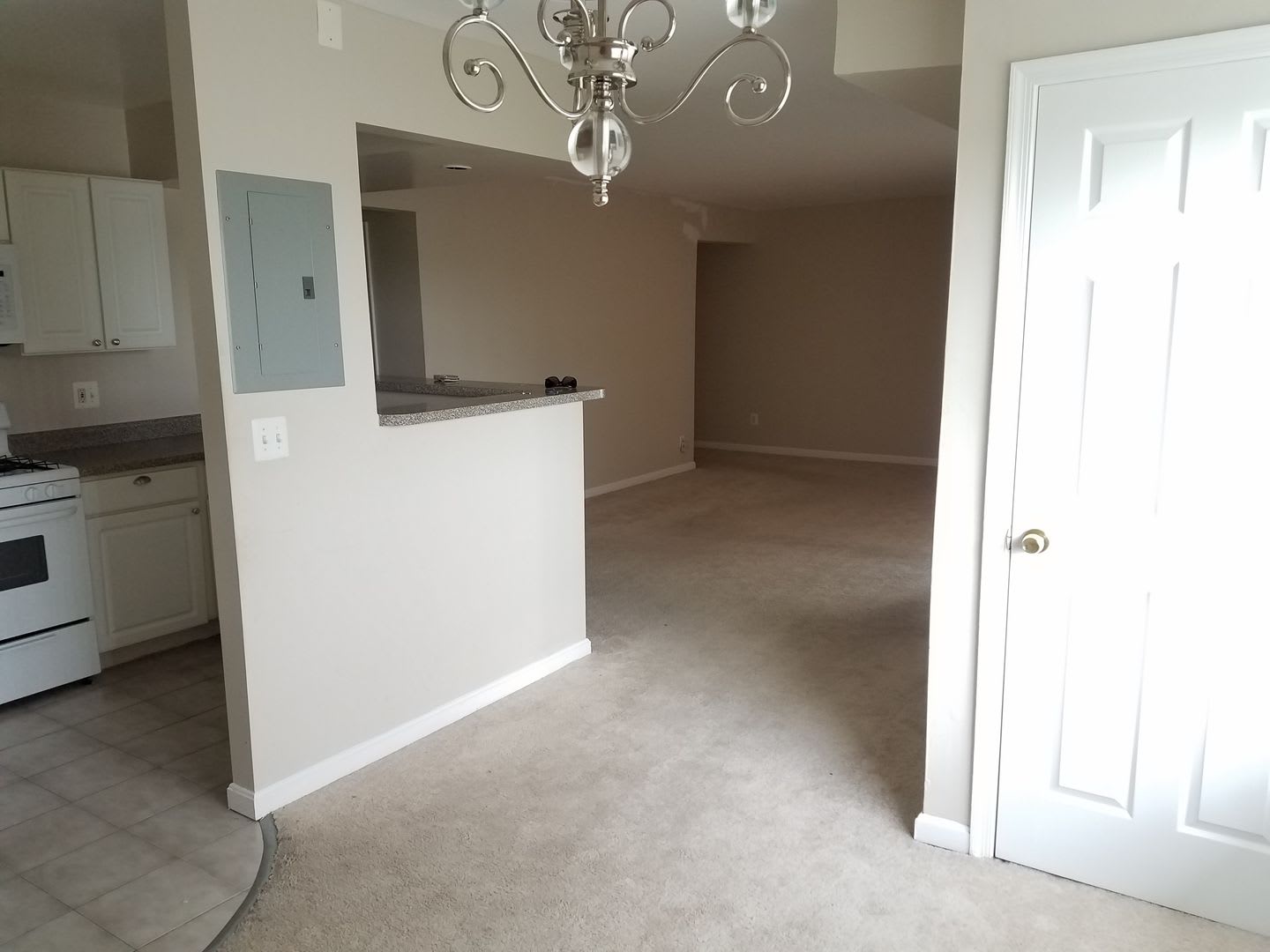 Spacious 2 Bedroom, 2 Bath in Hyattsville – photo 2