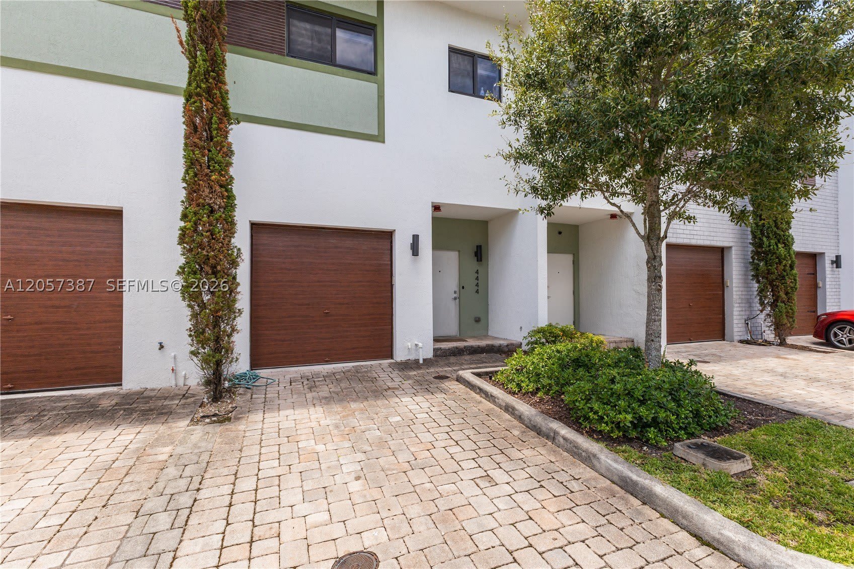 4444 NW 9th St – photo 3