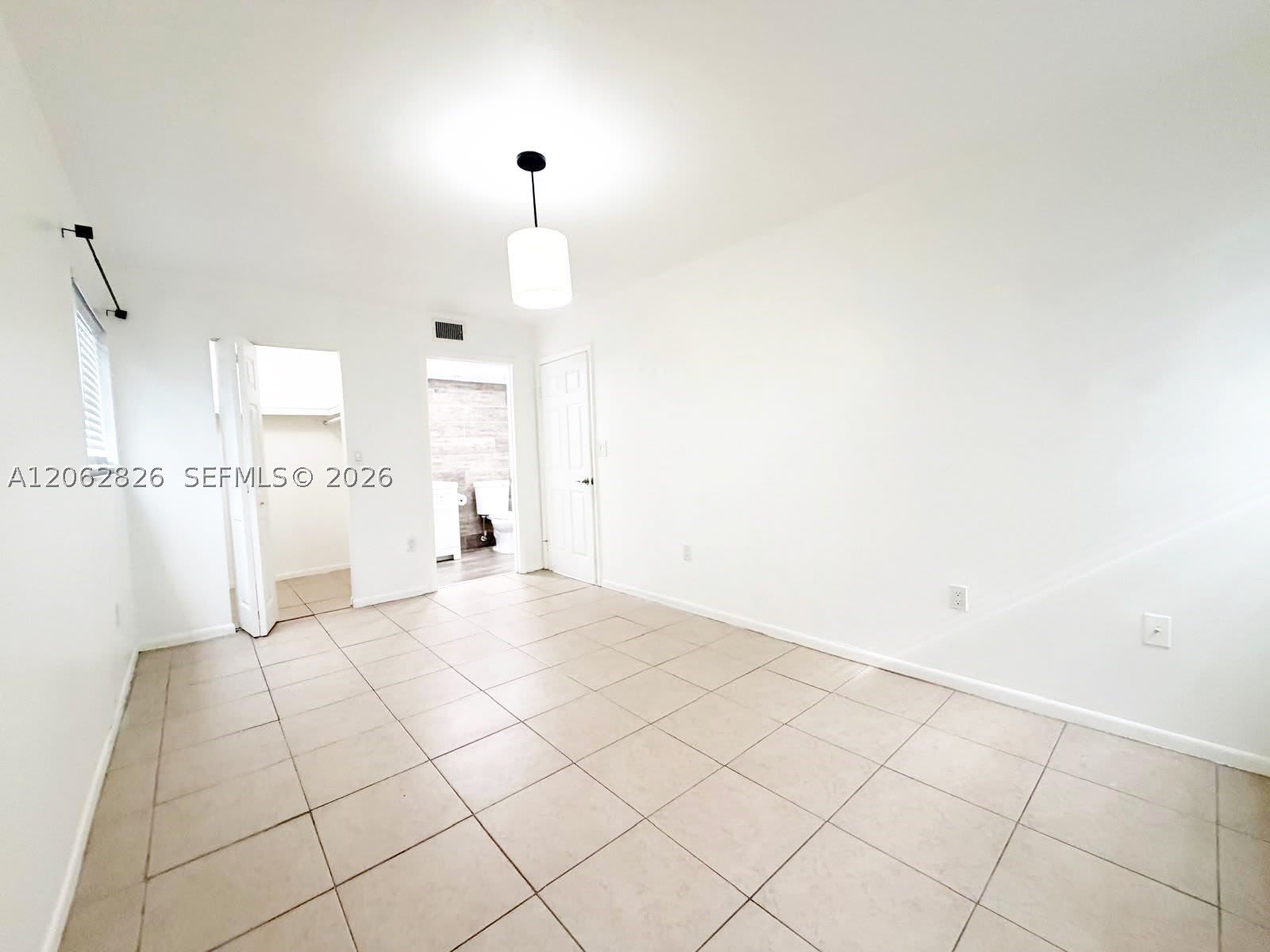 20681 Ne 4Th Pl – photo 4