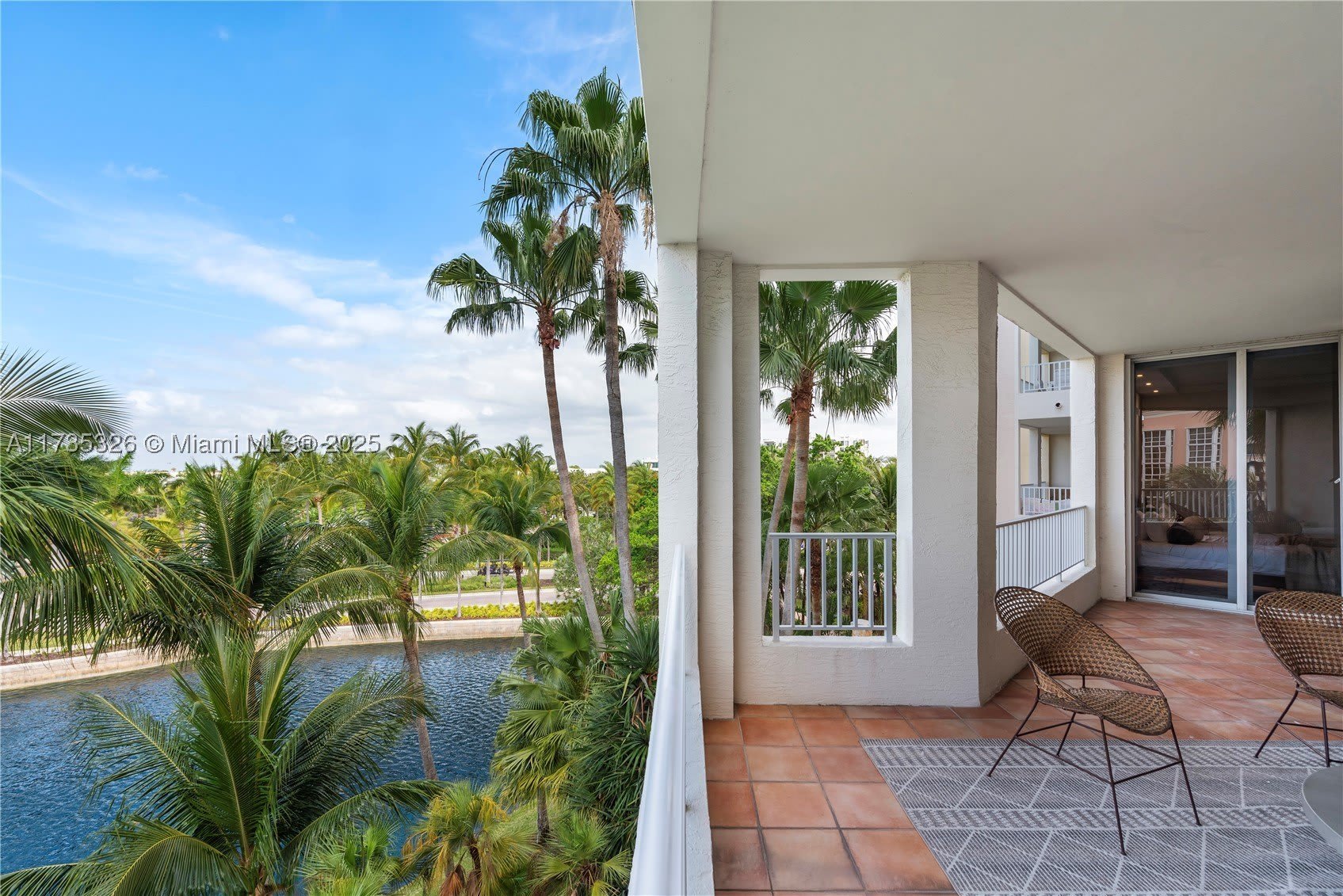 705 Crandon Blvd – photo 5