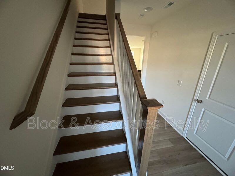 460 La Maison Ave – photo 5
