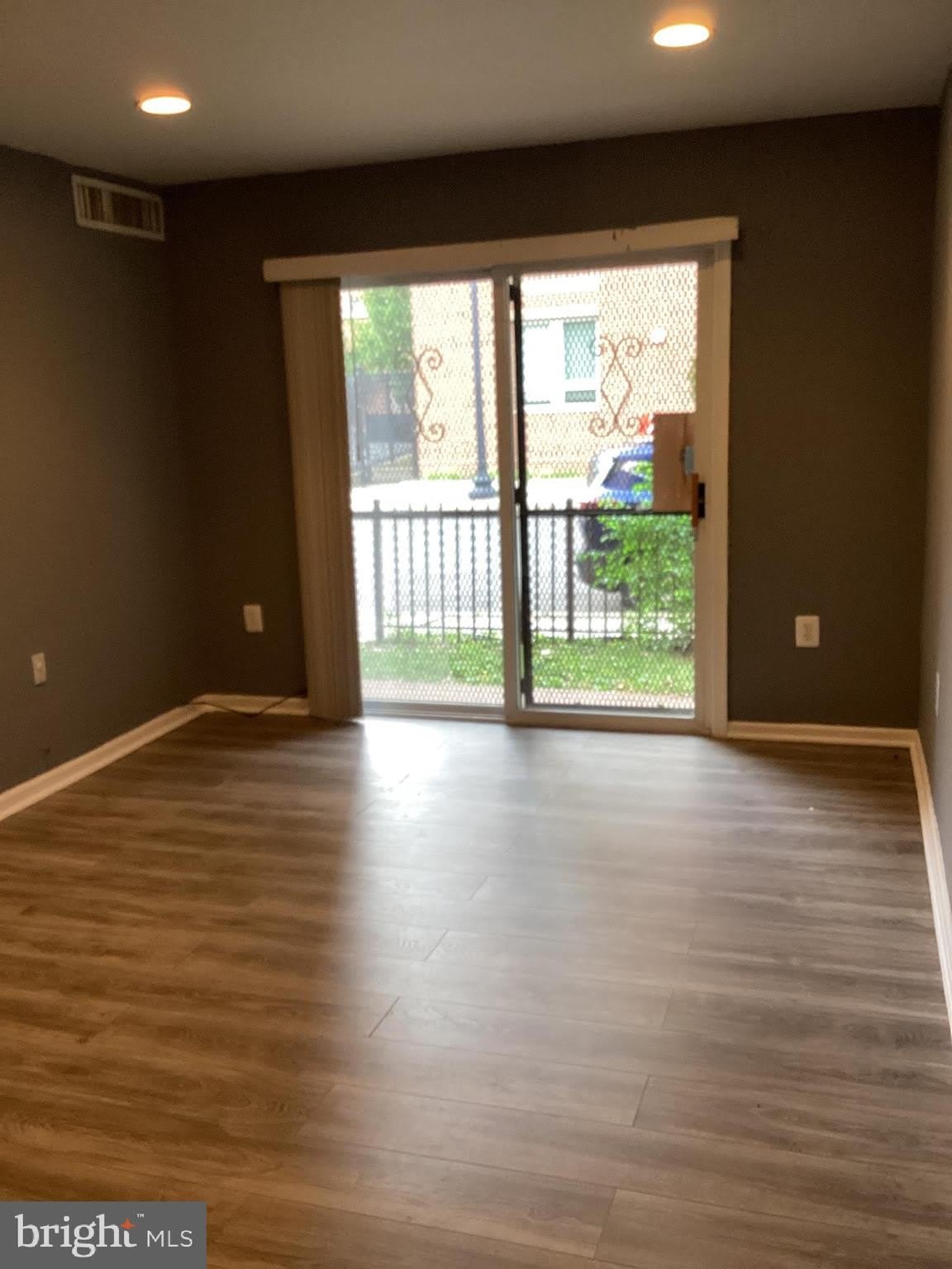 5005 D Street SE – photo 2