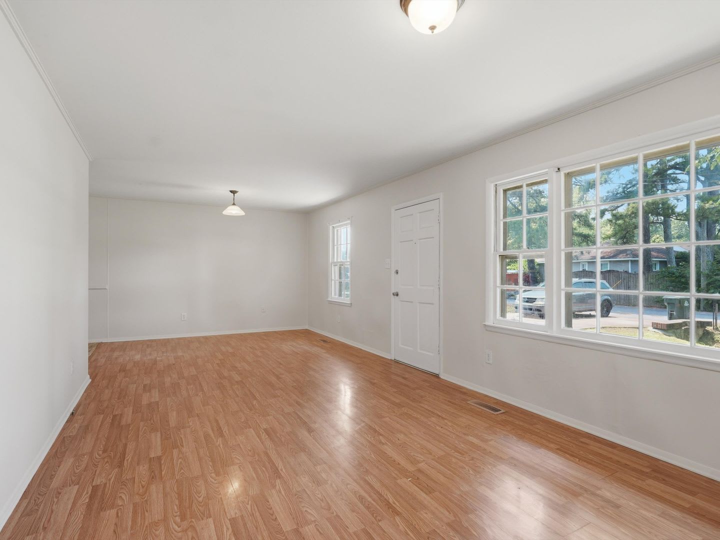 Close to Downtown Athens! Established neighborhood! – photo 5