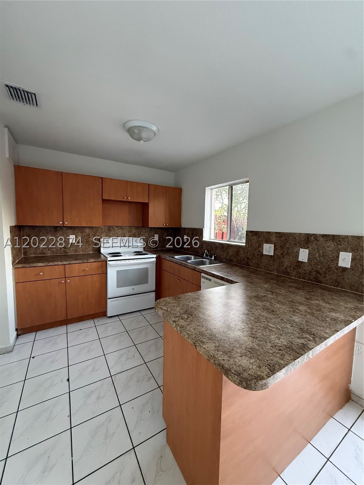 18615 Nw 84Th Pl – photo 2