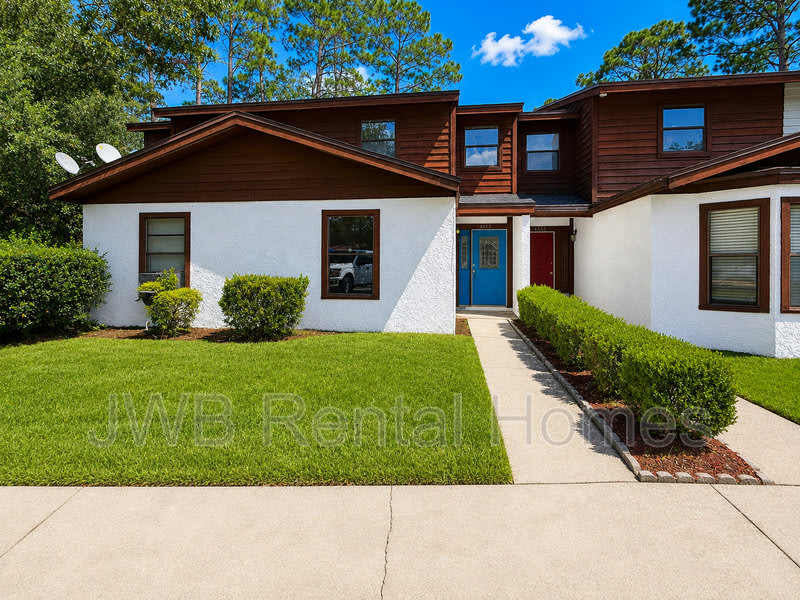 4553 Melissa Ct W – photo 1