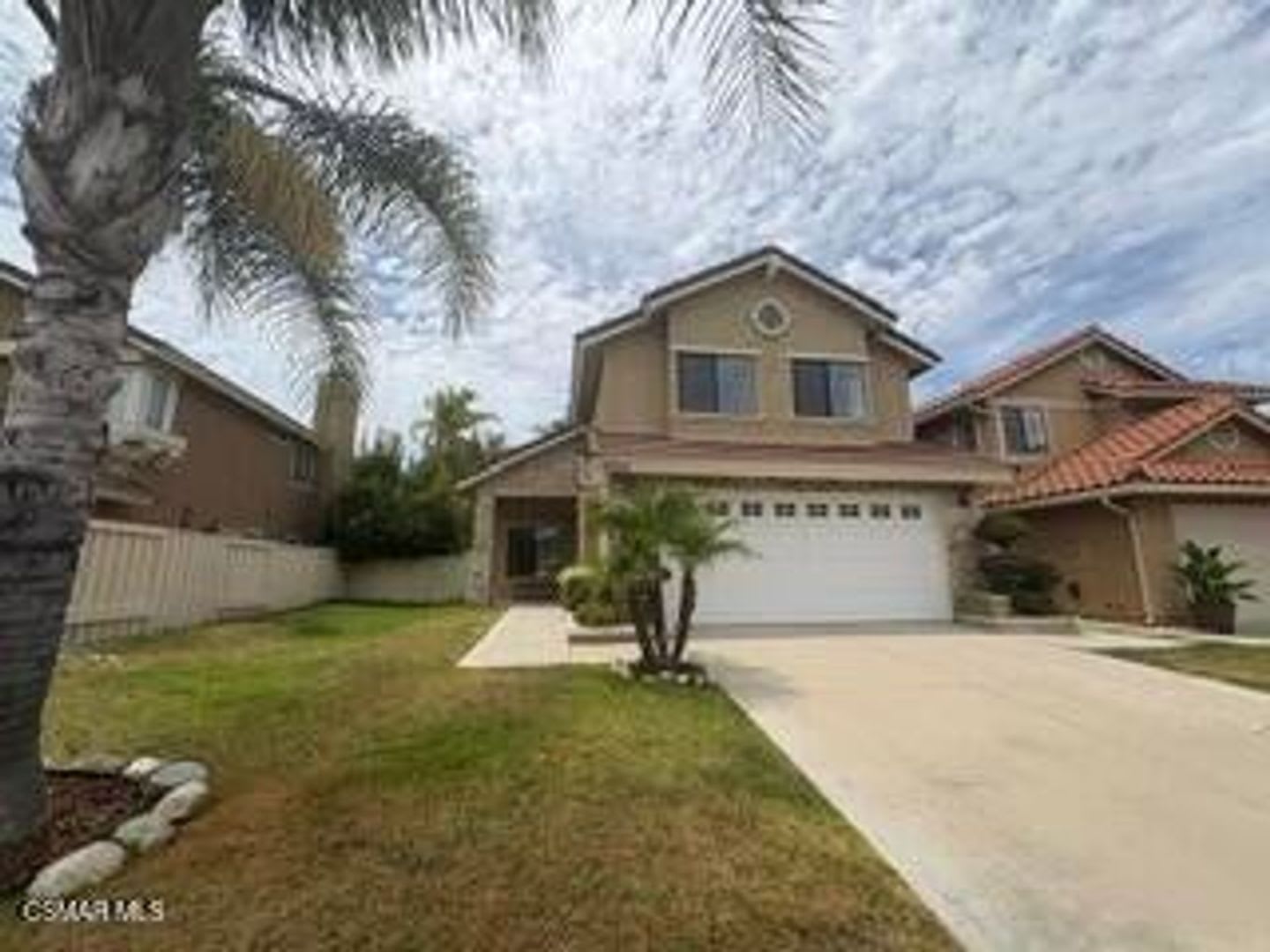 Welcome to this beautifully updated 3-bedroom, 2.5-bathroom home located in one of Calabasas – photo 2