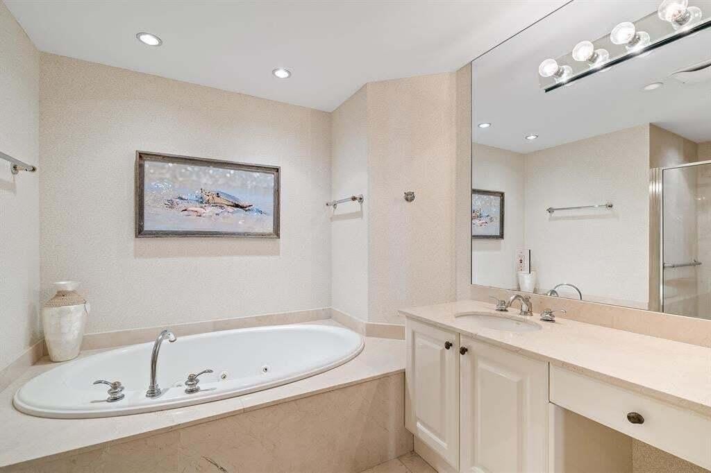800 Ocean Drive – photo 4