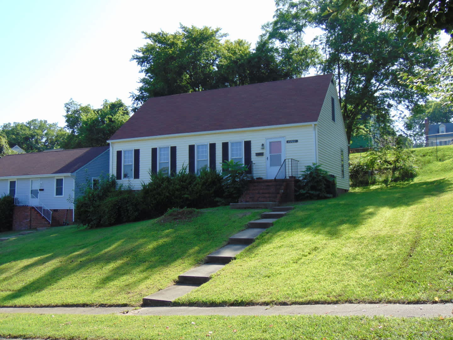 Welcome Home to 4903 Goddin Circle – photo 2