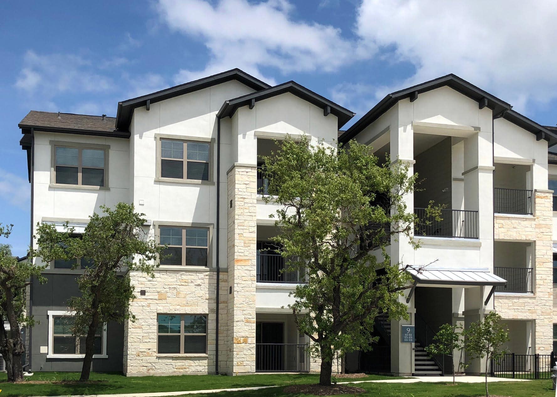 Estancia Villas Apartments – photo 2