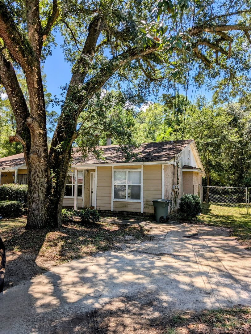2/2 Duplex Convenient to TCC and FSU – photo 1