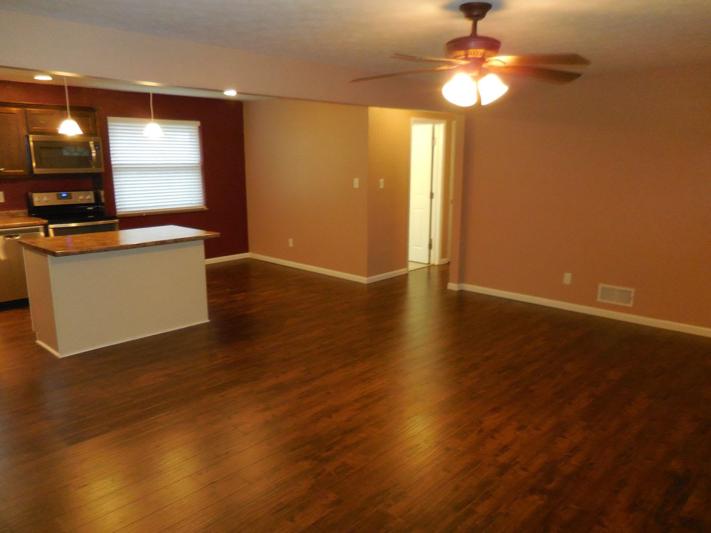 Gorgeous Two Bedroom/Two Full Bath Renovated Home In Kettering w/Full Finished Basement – photo 5