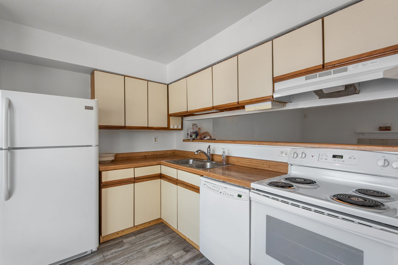 Virginia Beach Townhome – photo 2