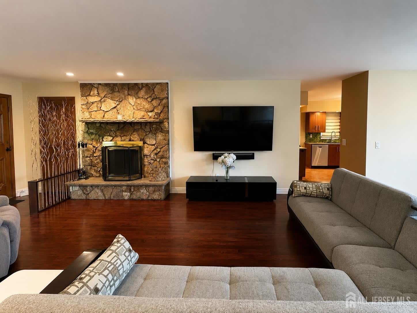41 Harrison Street – photo 5