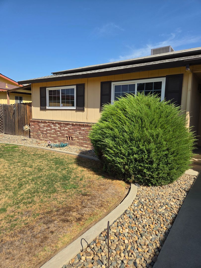 Four Bedroom with pool! – photo 3