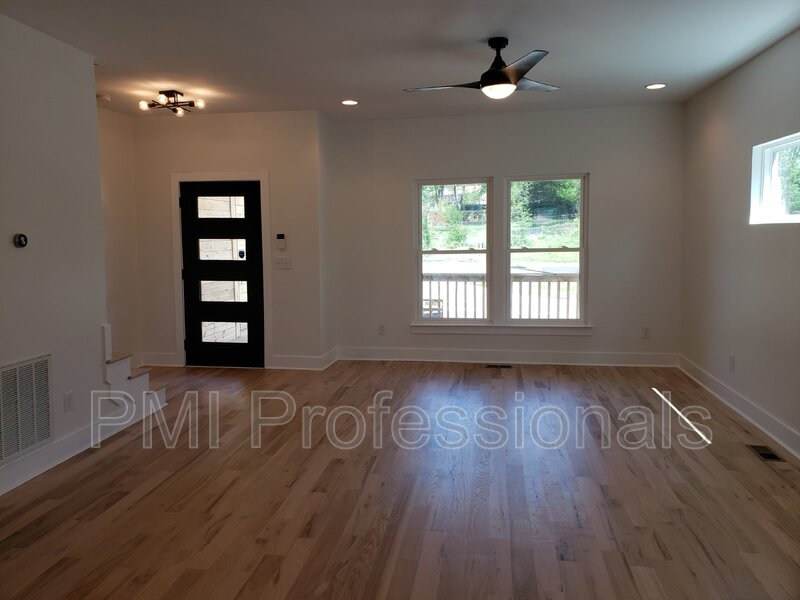 215 Eisenhower Drive – photo 2