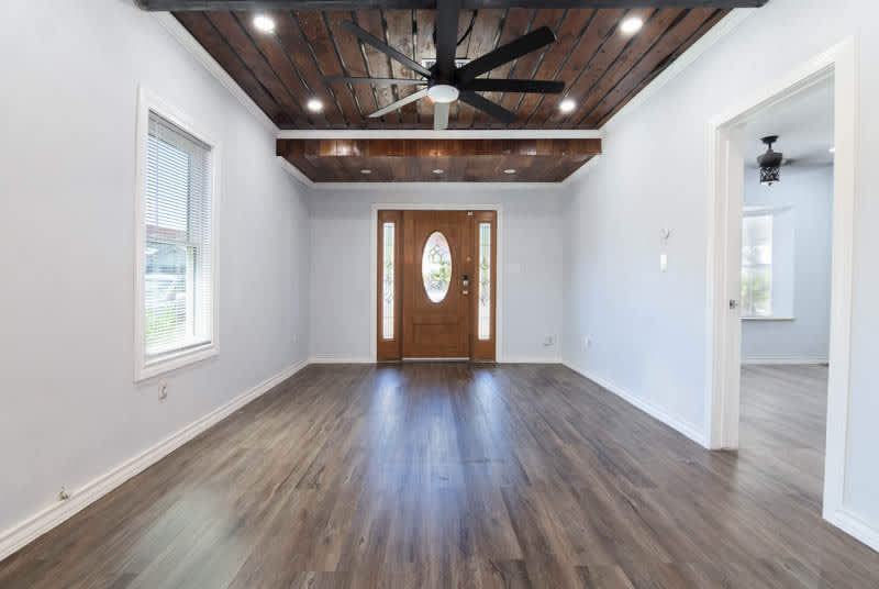 560 West Highland Boulevard – photo 2