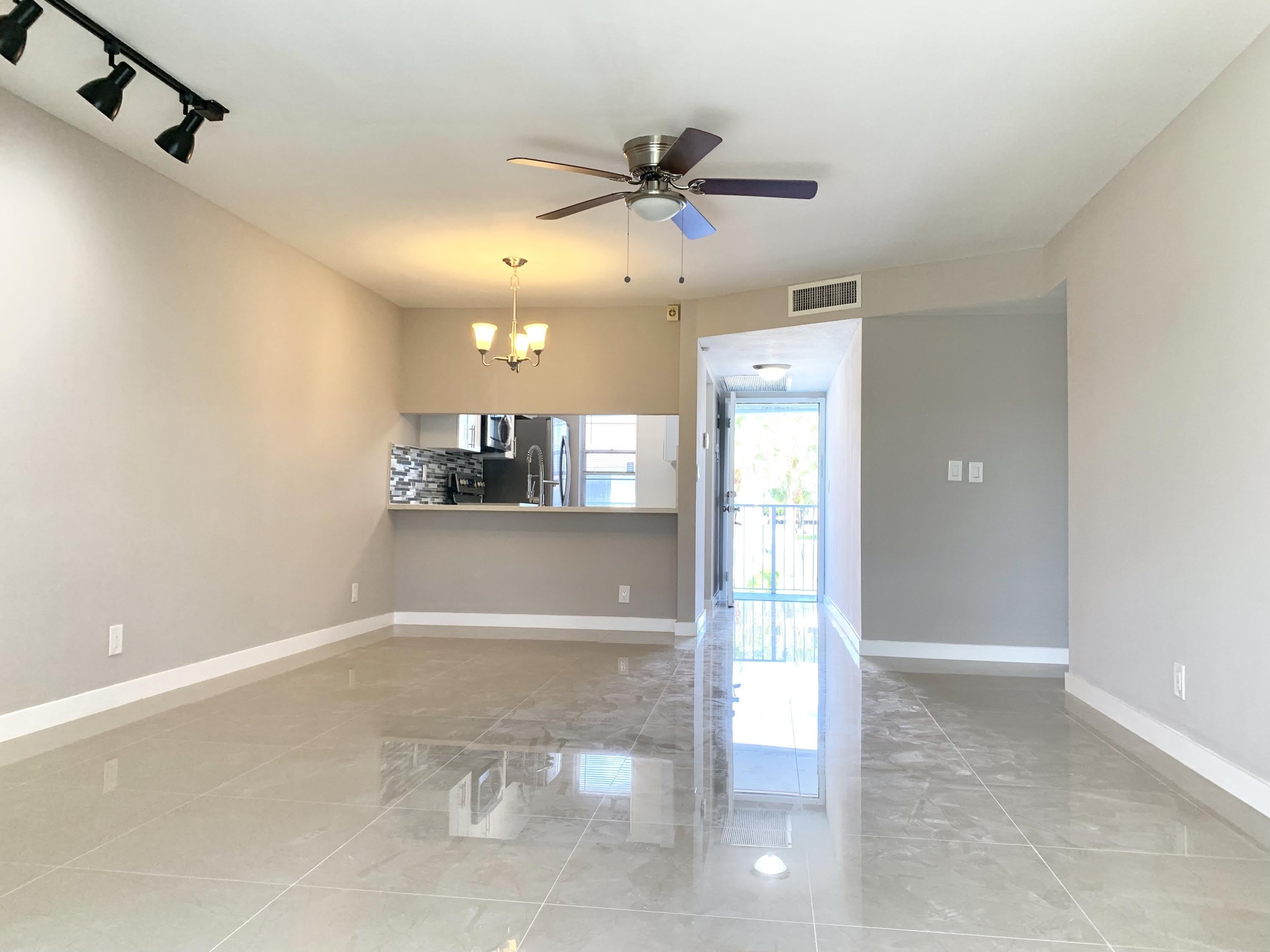 2750 Forest Hills Boulevard – photo 5