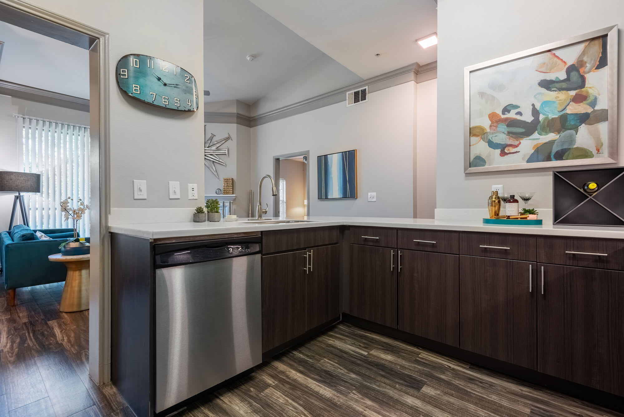 Twelve100 Apartments – photo 2