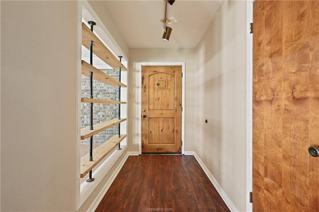2505 Rustling Oaks Drive – photo 2