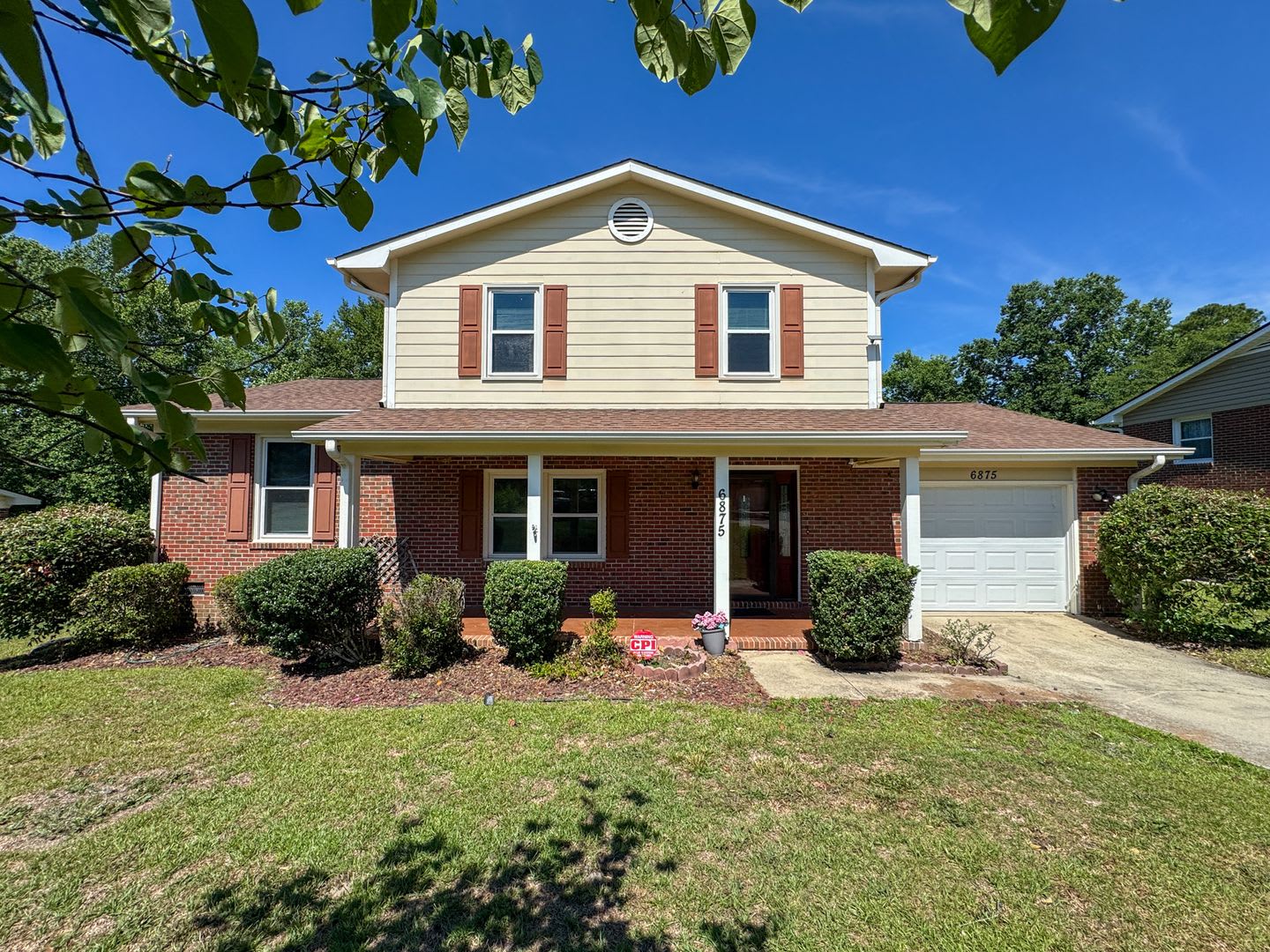 Charming 3 Bed 2.5 Bath Fayetteville Home – photo 1